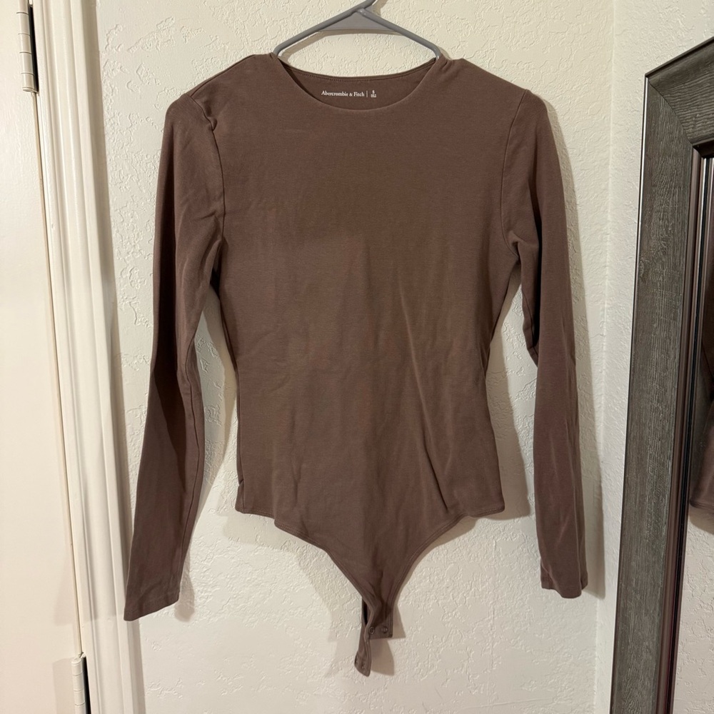 set of 3 Abercrombie long sleeve body suits - Picture 4 of 4
